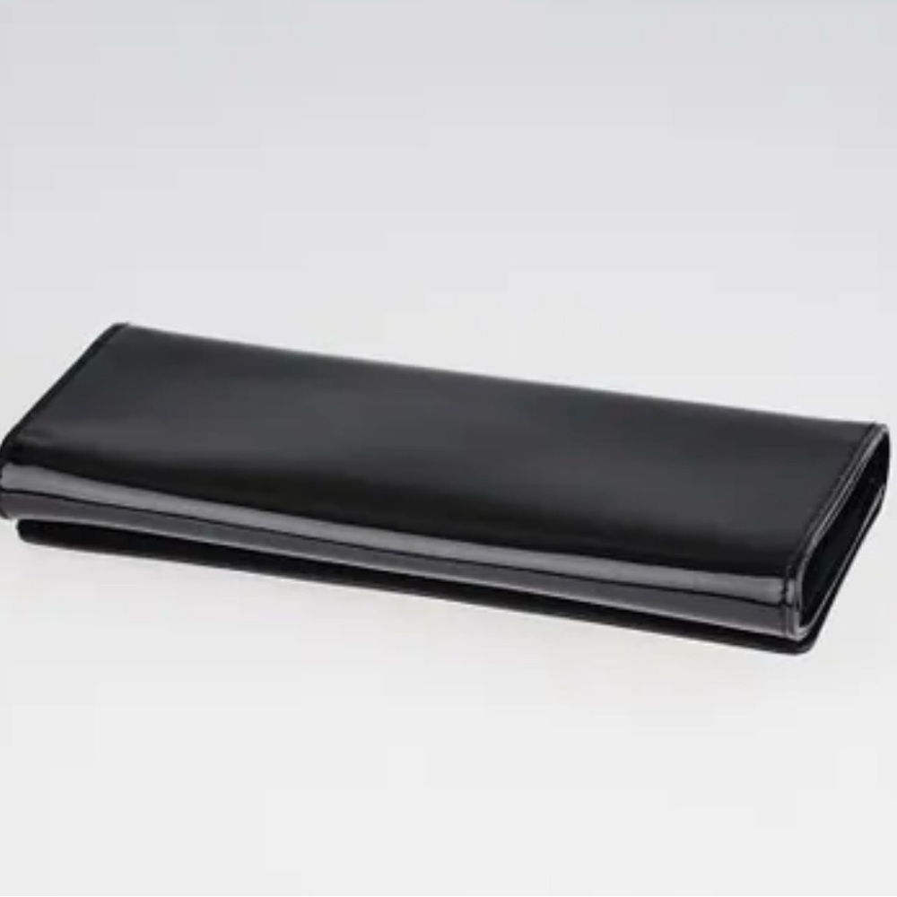 Gucci Black Patent Leather Clutch with Silver Buckle - Picture 5 of 13